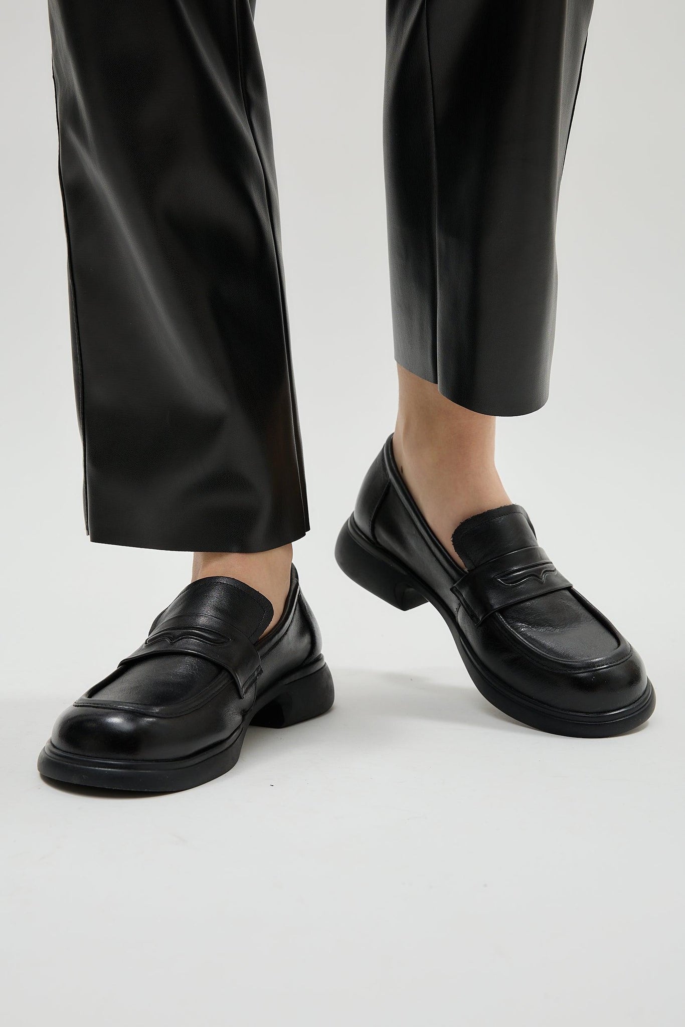 Lonza Shoes Facebook ad