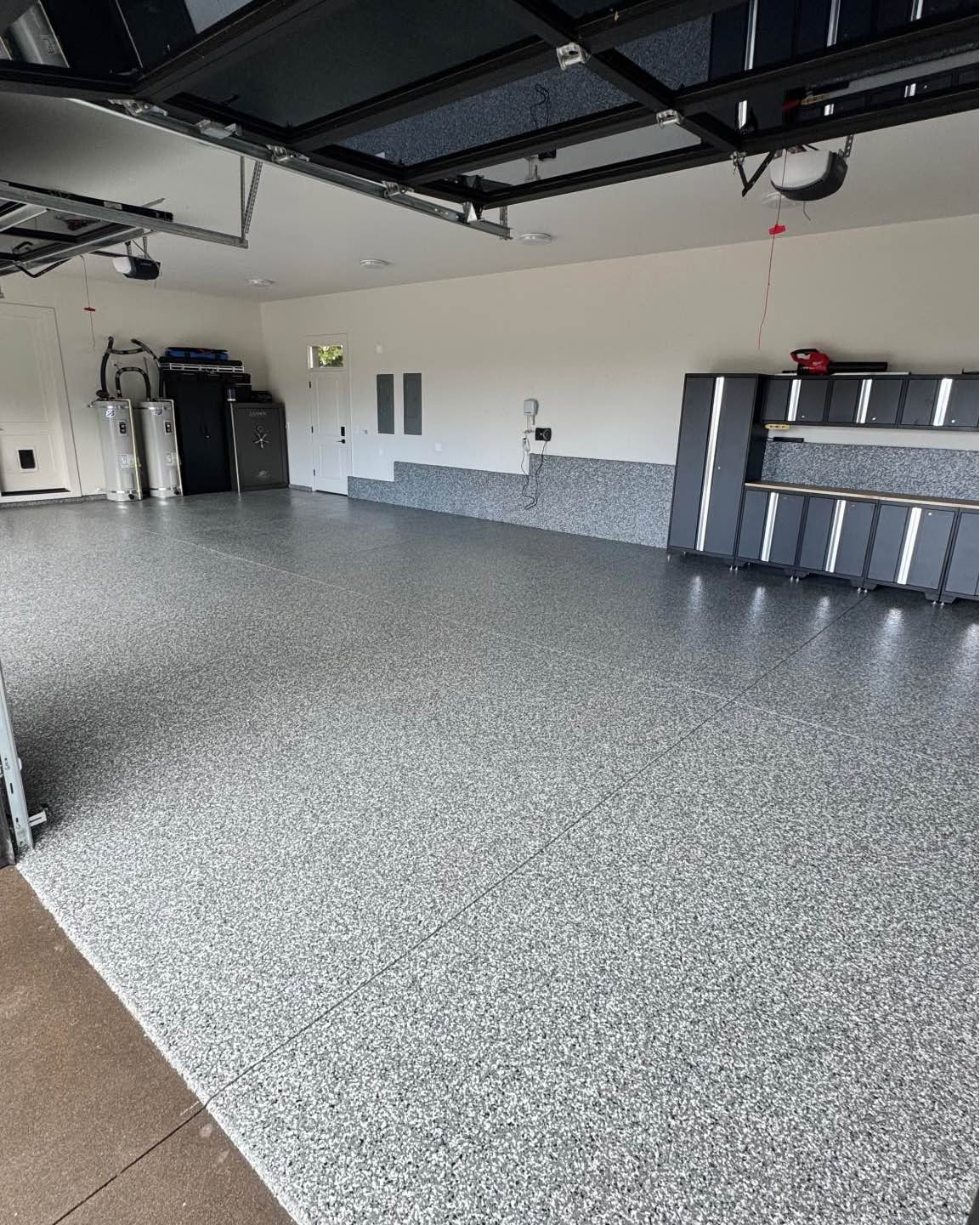 Carlos (Diamond Group) Valderrama Facebook ad: Epoxy, Flakes, Polyaspartic.