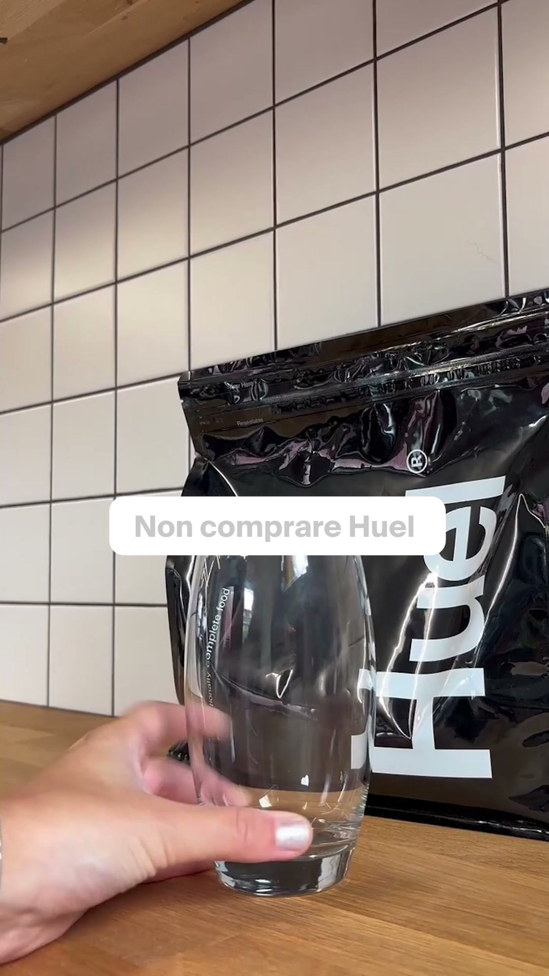 Huel Facebook ad: Migliora il tuo pranzo alla scrivania