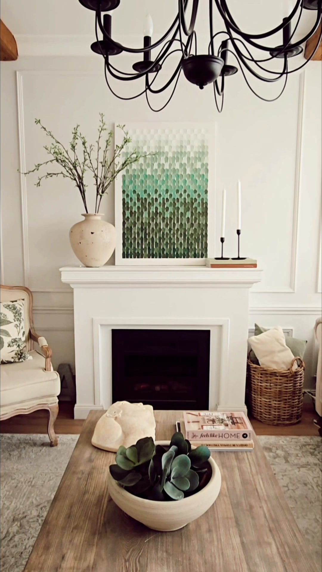 ROSA Facebook ad: DIY WALL ART