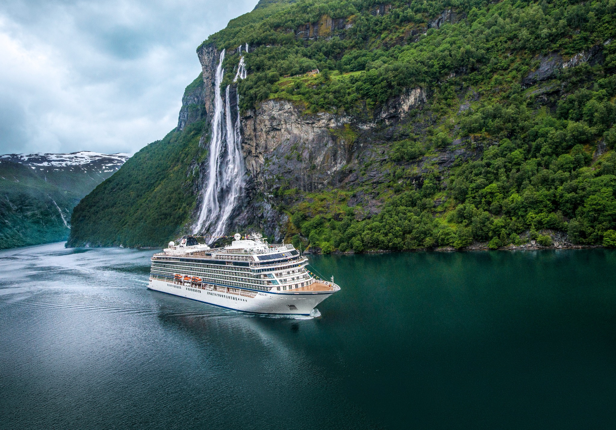 iCruise.com Facebook ad