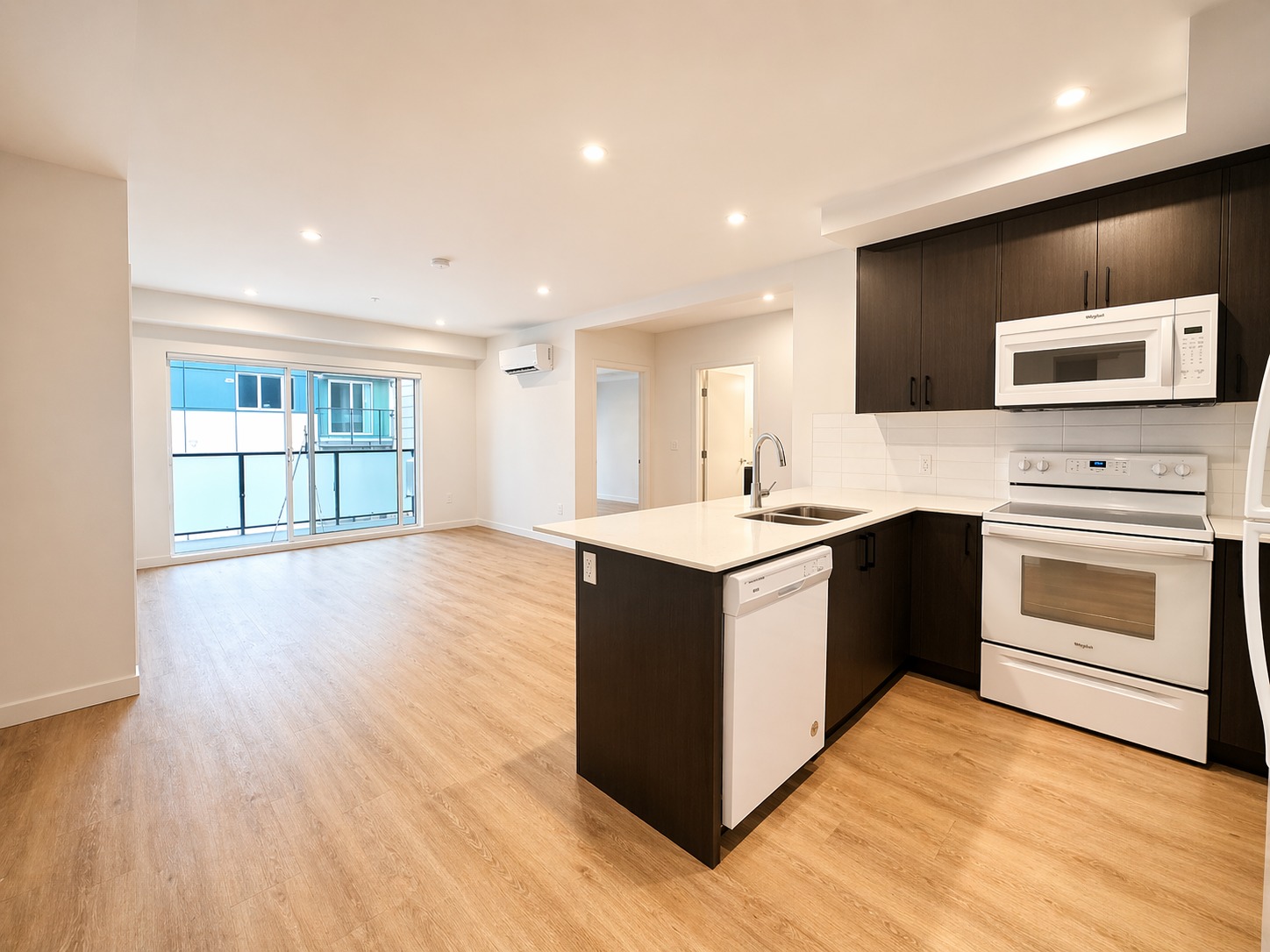 Kelly Regan Facebook ad: 2 Beds 2 Baths Apartment