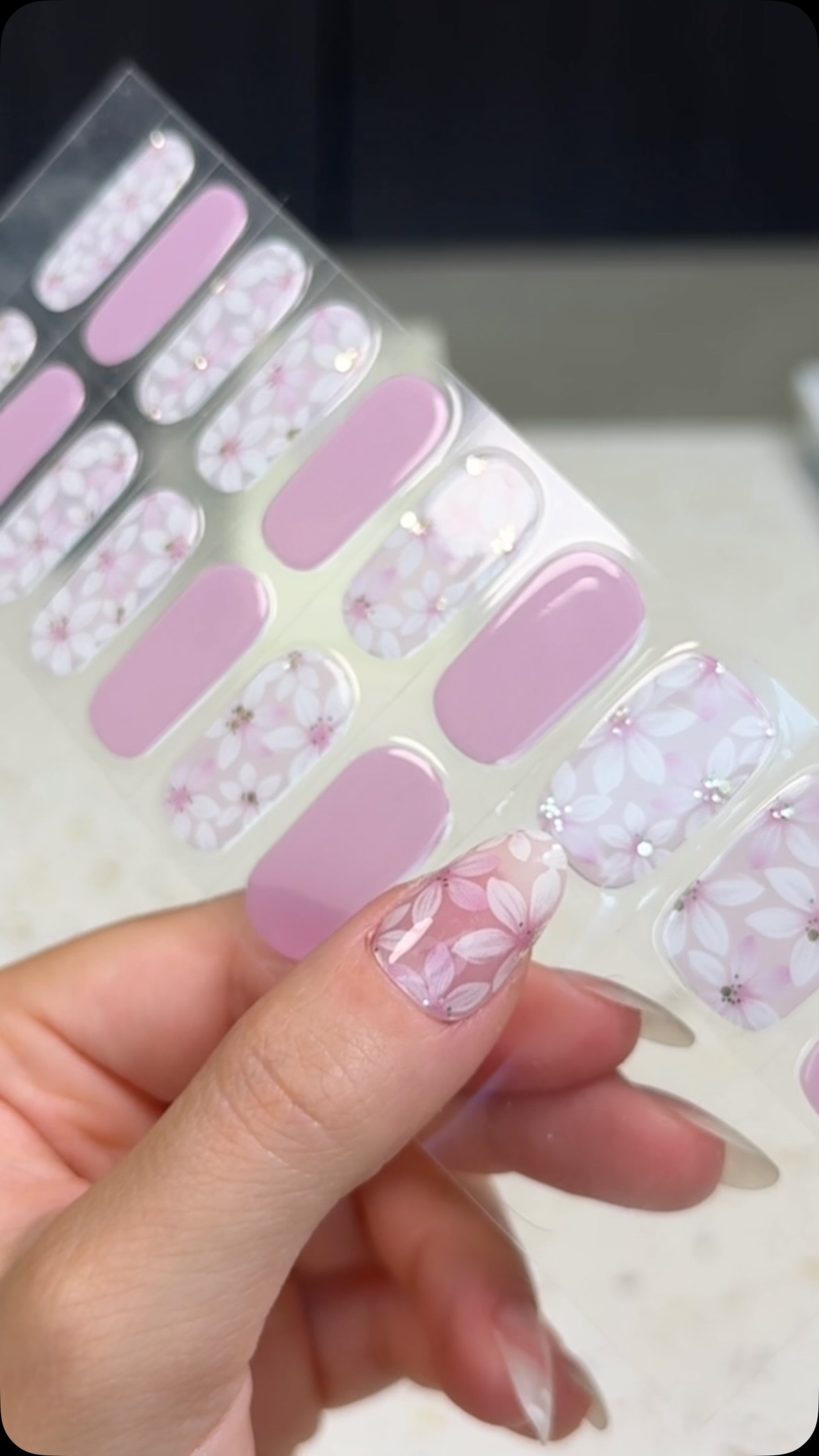 Geeli House Facebook ad: Une manucure en gel prête en 15 minutes…