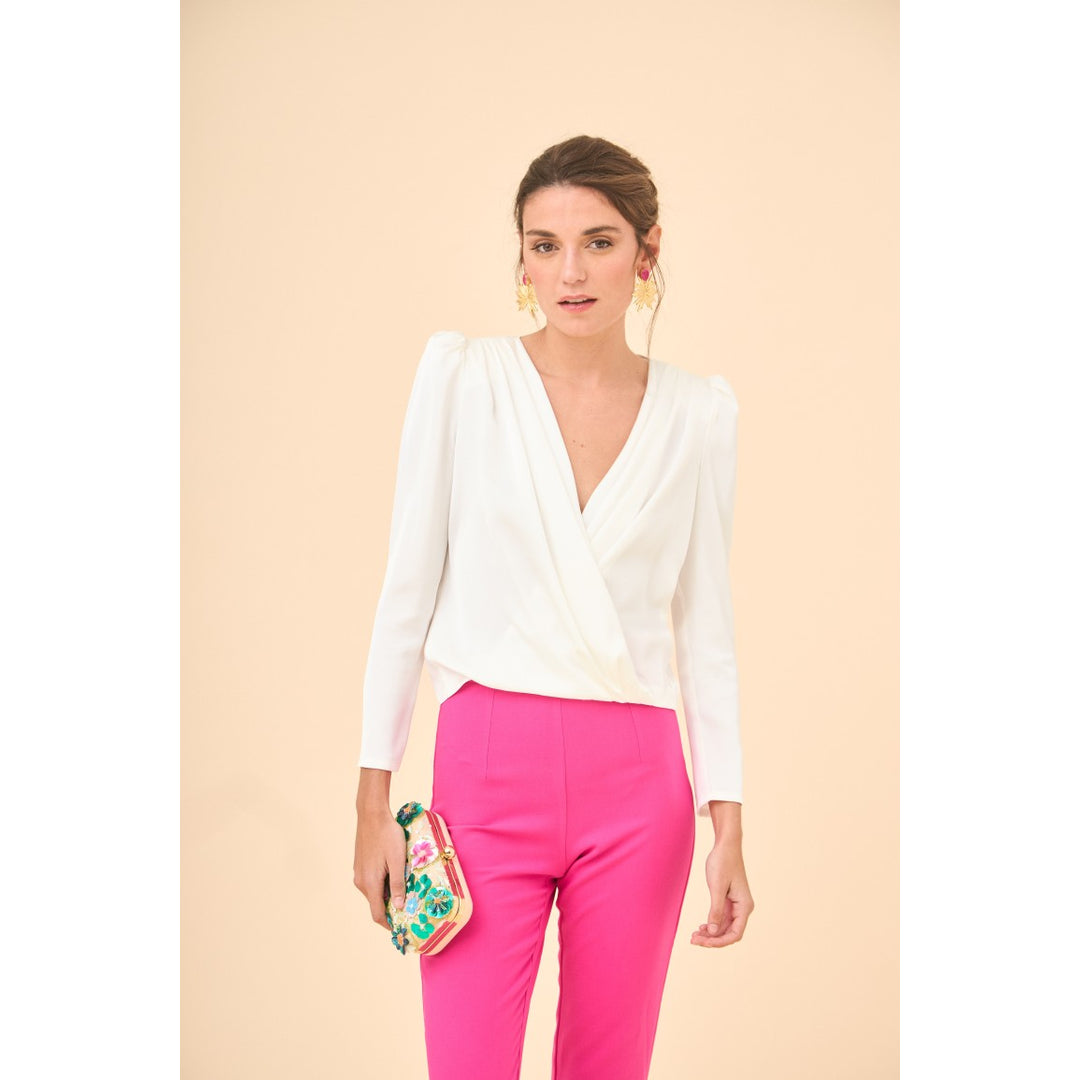 Coosy Facebook ad: Una prenda, mil looks.