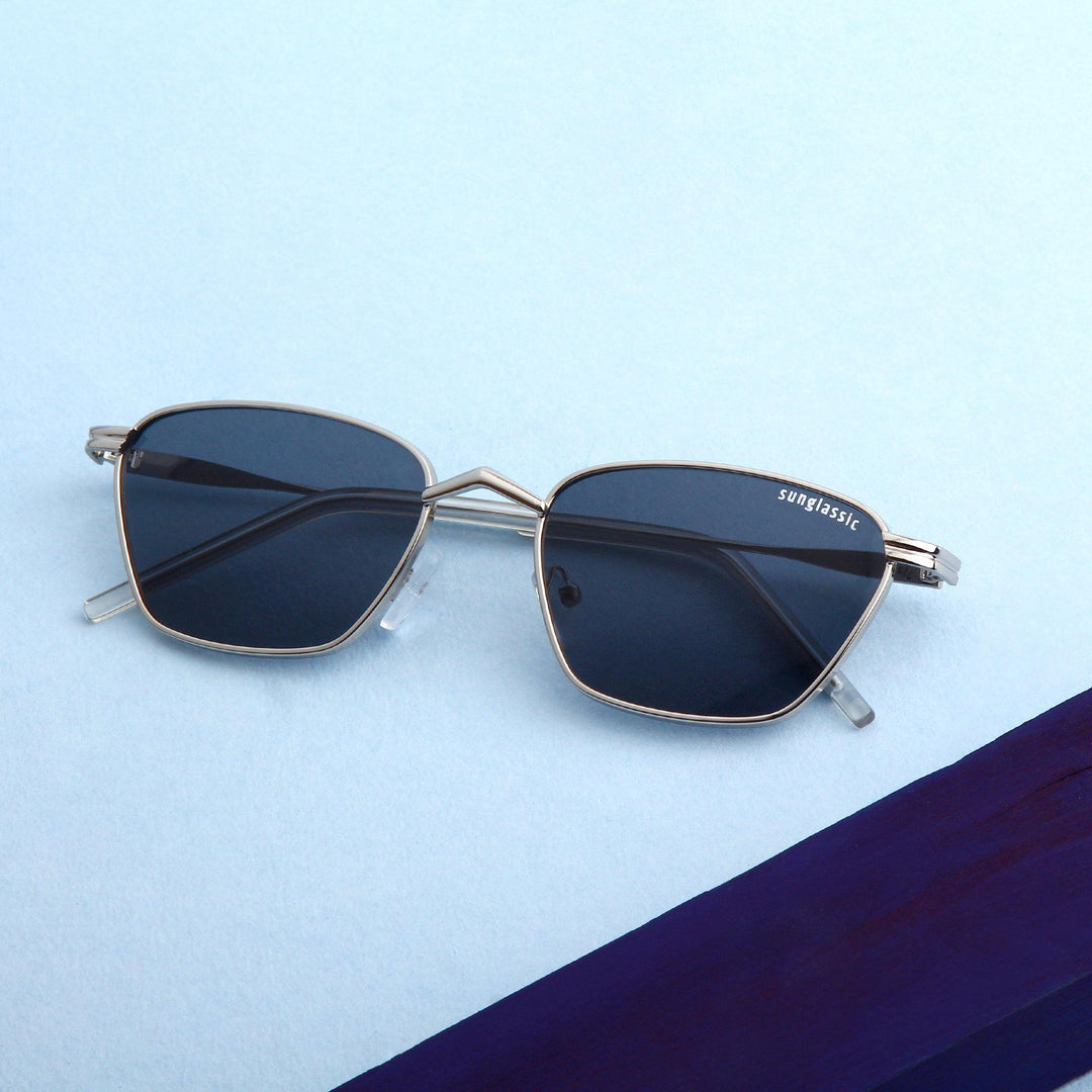 Sunglassic.com Facebook ad