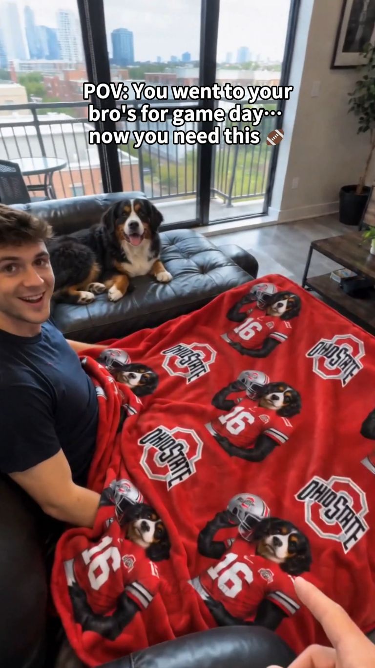 Modrue.com Facebook ad: Your Pet's Face on a Jersey