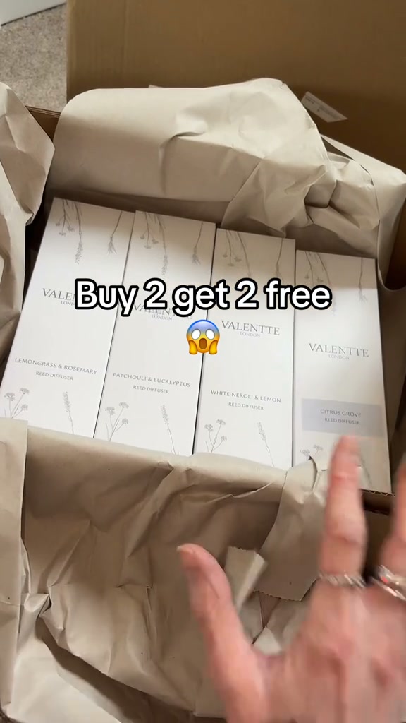 Valentte London Facebook ad: Walk into a home that smells fresh, everyday.