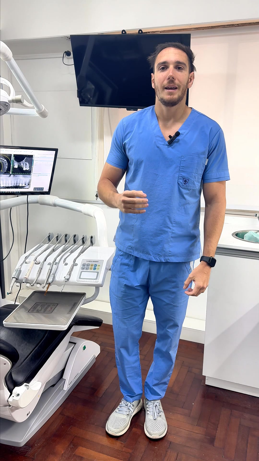 Estudio dental B&D Facebook ad from Sep 18, 2025