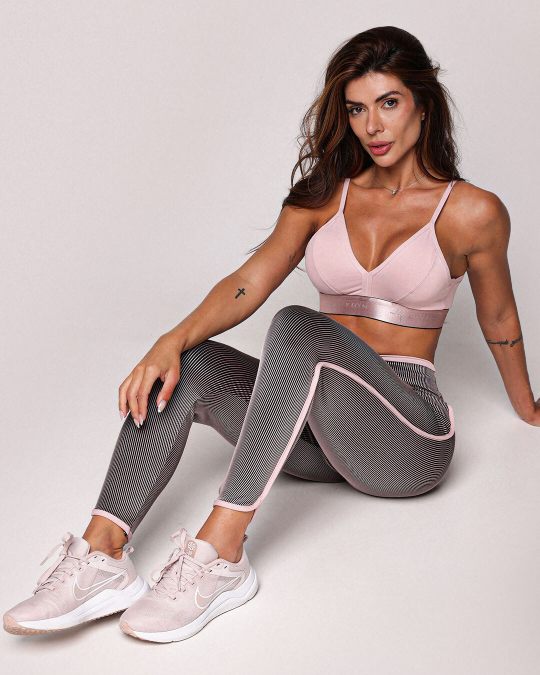 Moving Fitness Wear Facebook ad: Delicadeza que se percebe no detalhe.
