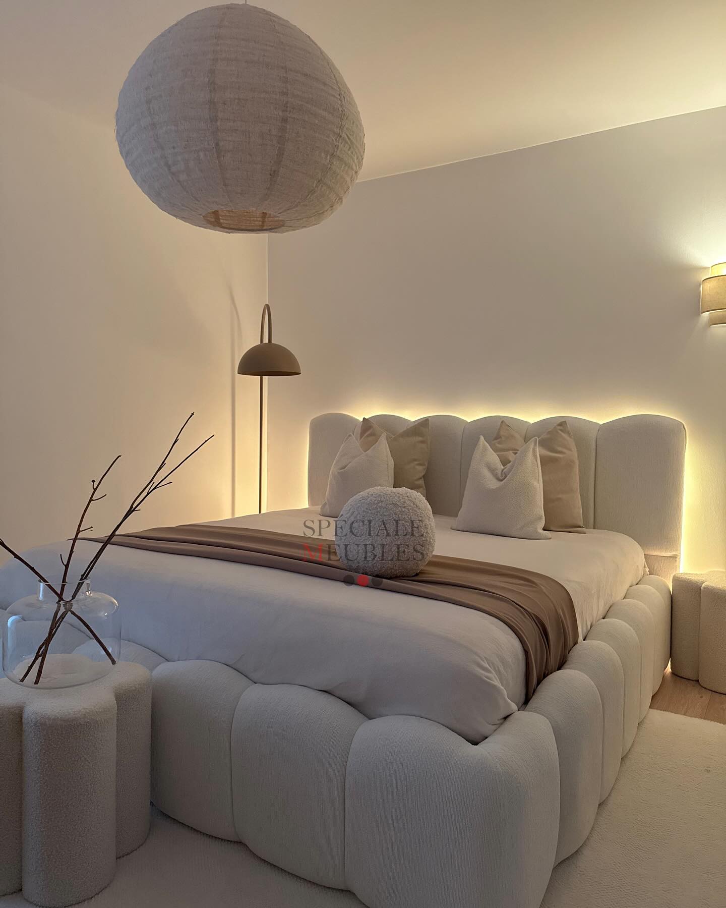 Spéciale Meubles Facebook ad: Notre magnifique lit coffre Alya sublimé par notre…