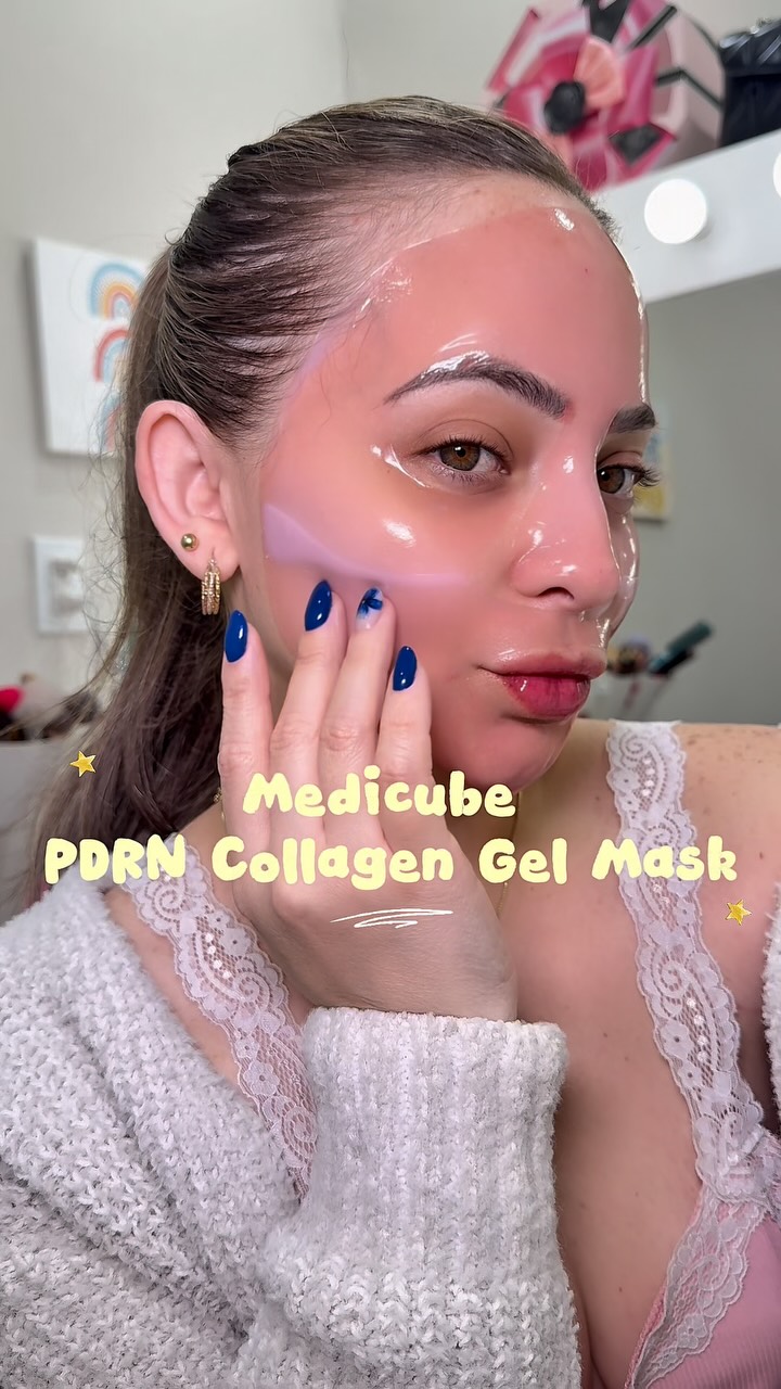 Marimorbeli Facebook ad: Todas necesitamos la mascarilla de @medicube_global_official