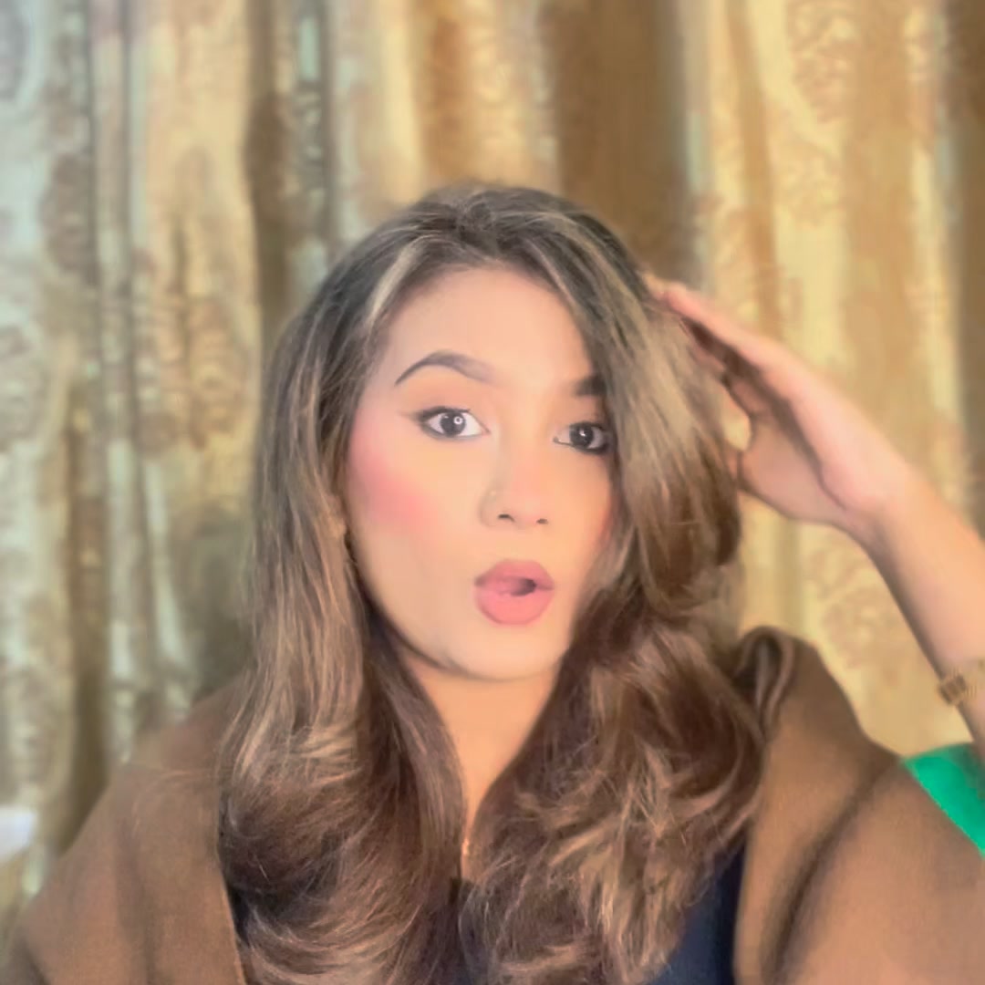 Aetheria Selfcare Facebook ad: Bad hair day again? Fix it in under 10 seconds.