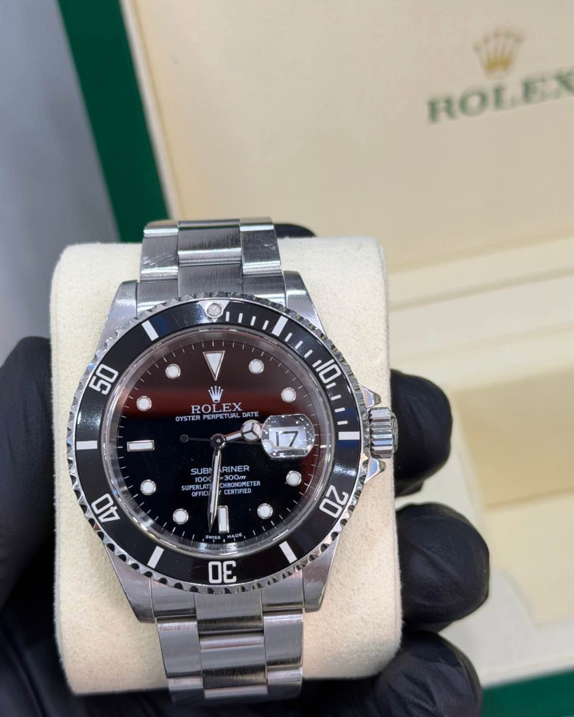 Georges Nasrawi Facebook ad: 2001 Rolex Submariner Date 16610, Mint Example, Full…