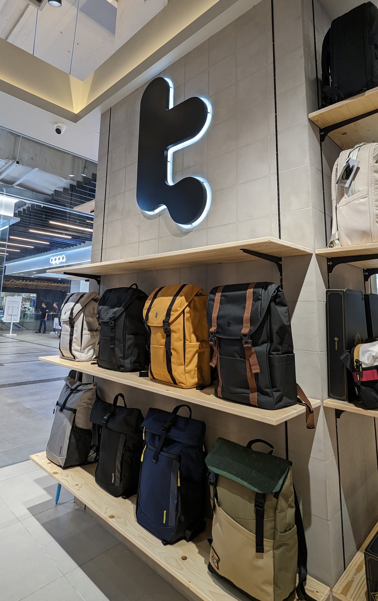 Beli Apa Hari Ni Facebook ad: Travel kerap, tapi beg selalu rasa berat, tak…