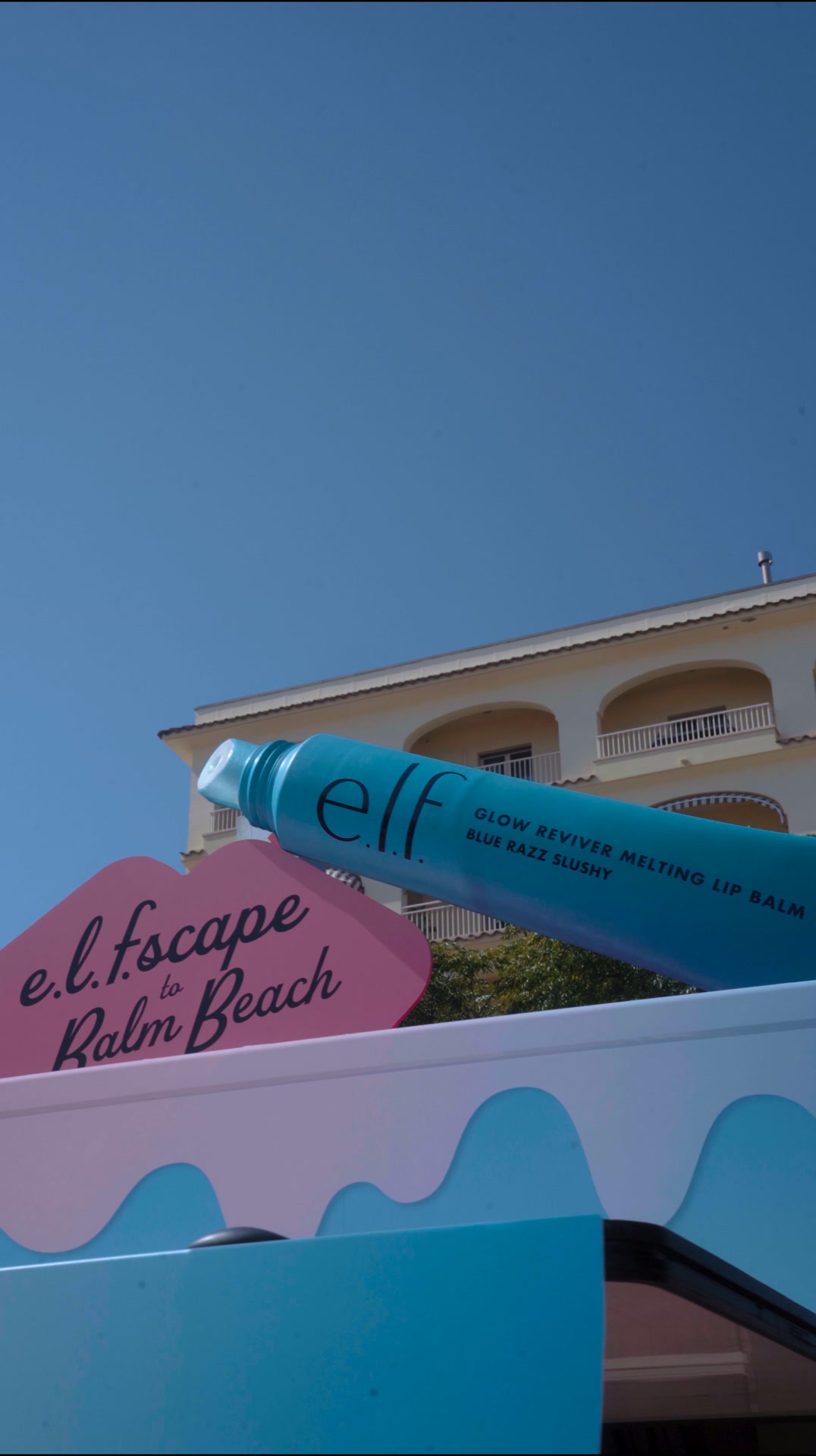e.l.f. Cosmetics Facebook ad: We e.l.f.scaped to Balm Beach, ed è stato Bellissimo.