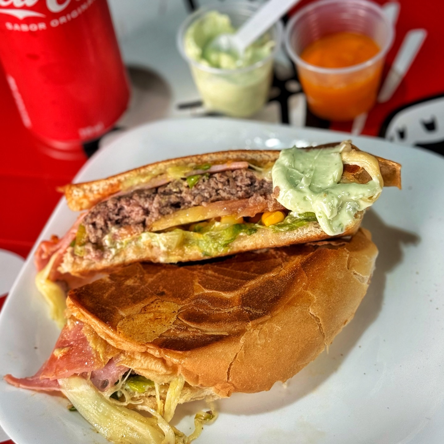 Debi Loide Lanches Facebook ad: Nem o monjaro tira minha vontade de comer…