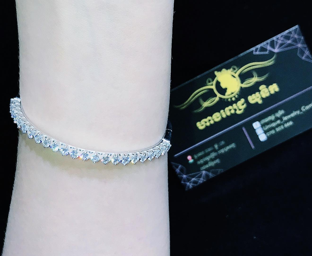 ហាងពេជ្រ យូនិក Unique Jewelry Facebook ad from Apr 4, 2026