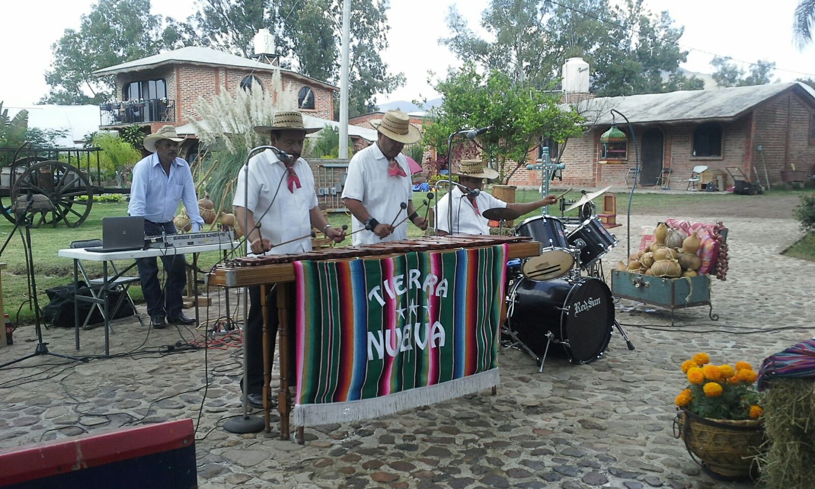 Marimba Chiapaneca En Guadalaja Facebook ad: La unica marimba Chiapaneca en Guadalajara, la mejor…