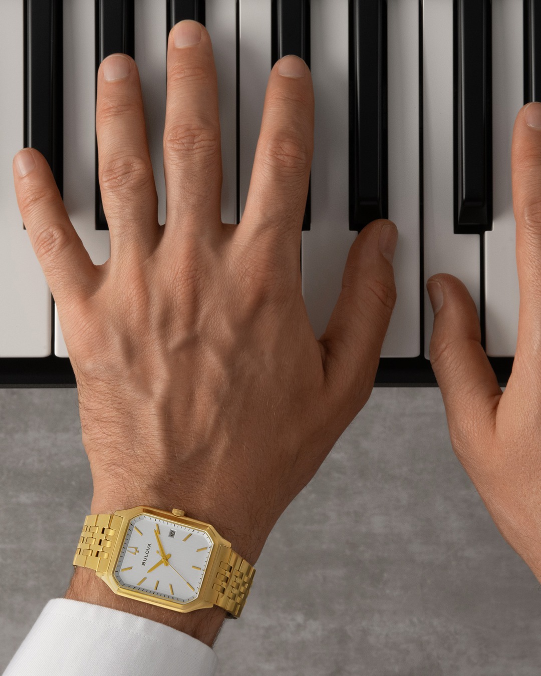Bulova Deutschland Facebook ad: Diese Herrenuhr ist eine Hommage an einen der…