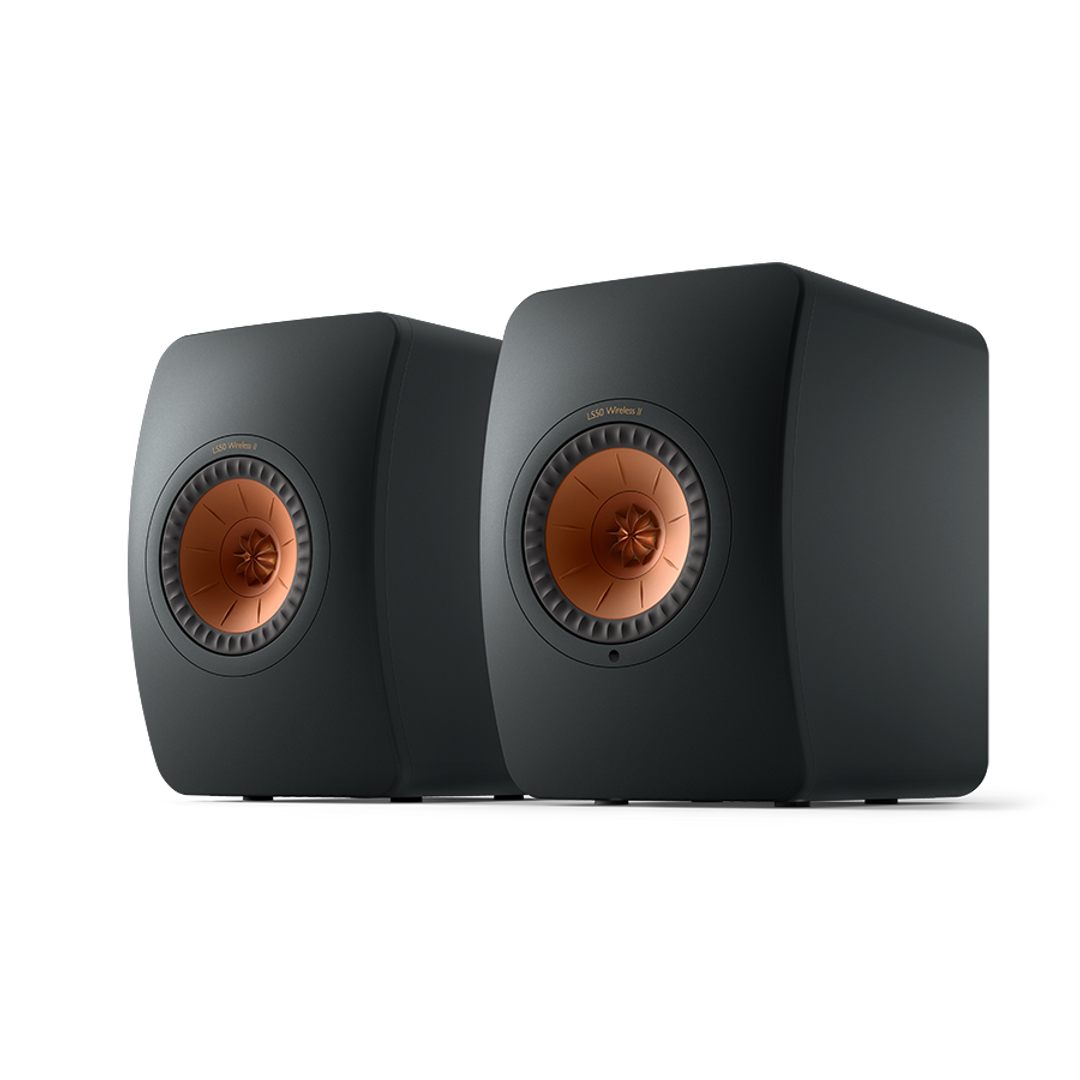 KEF Facebook ad: KEF 無線揚聲器結合了便捷性與連接性,並帶來真實高解析音效的情感與細節。