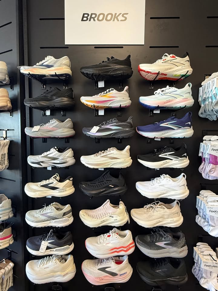 Brown’s Shoe Fit Liberal Facebook ad: Shop BROOKS at Brown’s