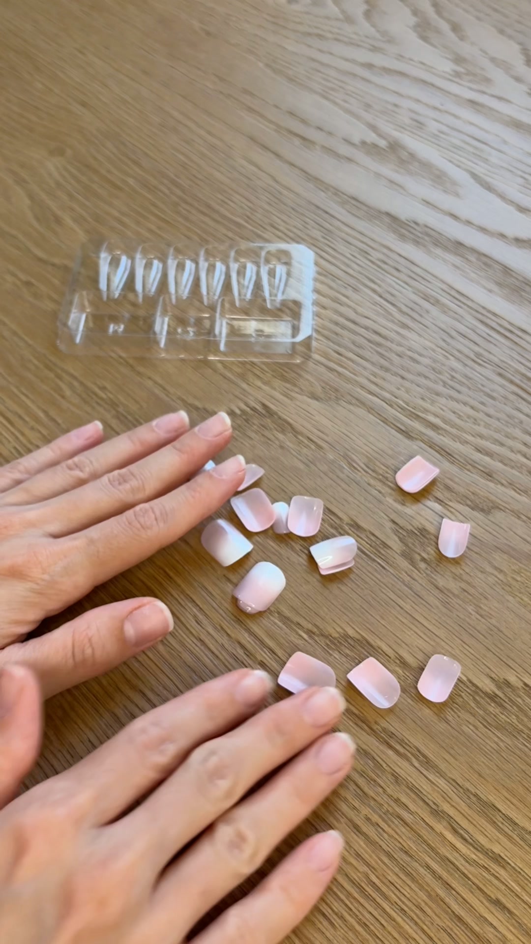 Maniko Nails Facebook ad: Le Soft Gel Press On sono arrivate!