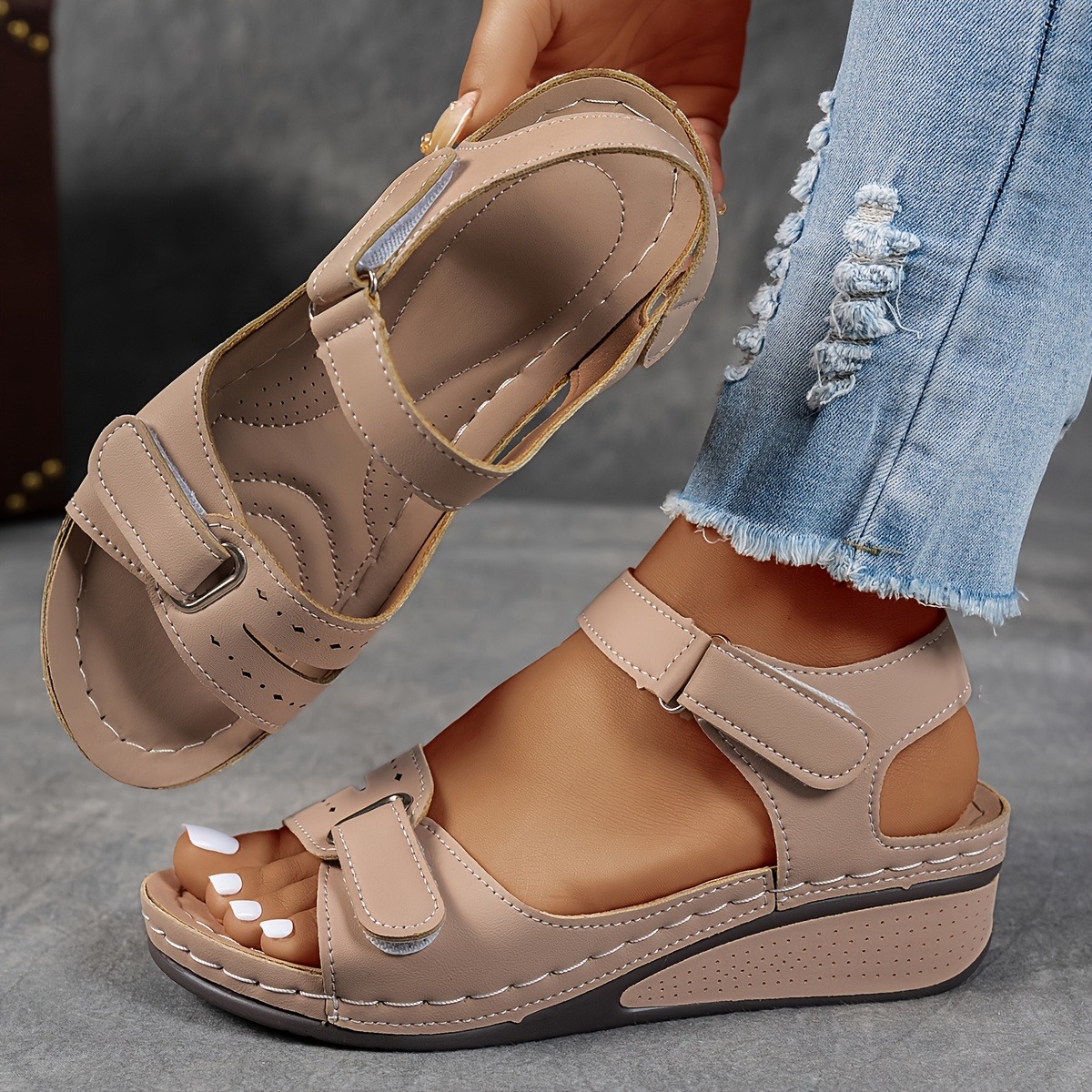 Abelkshoes.com Facebook ad: Last Day Promotion 50% OFF - Women's Wedge Orthopaedic…