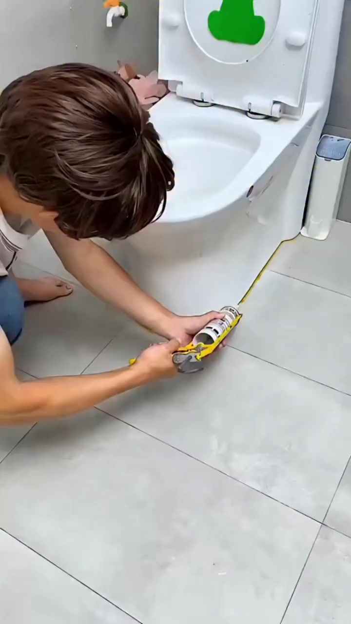 Home Asthetics Facebook ad: Viral Caulk Tape