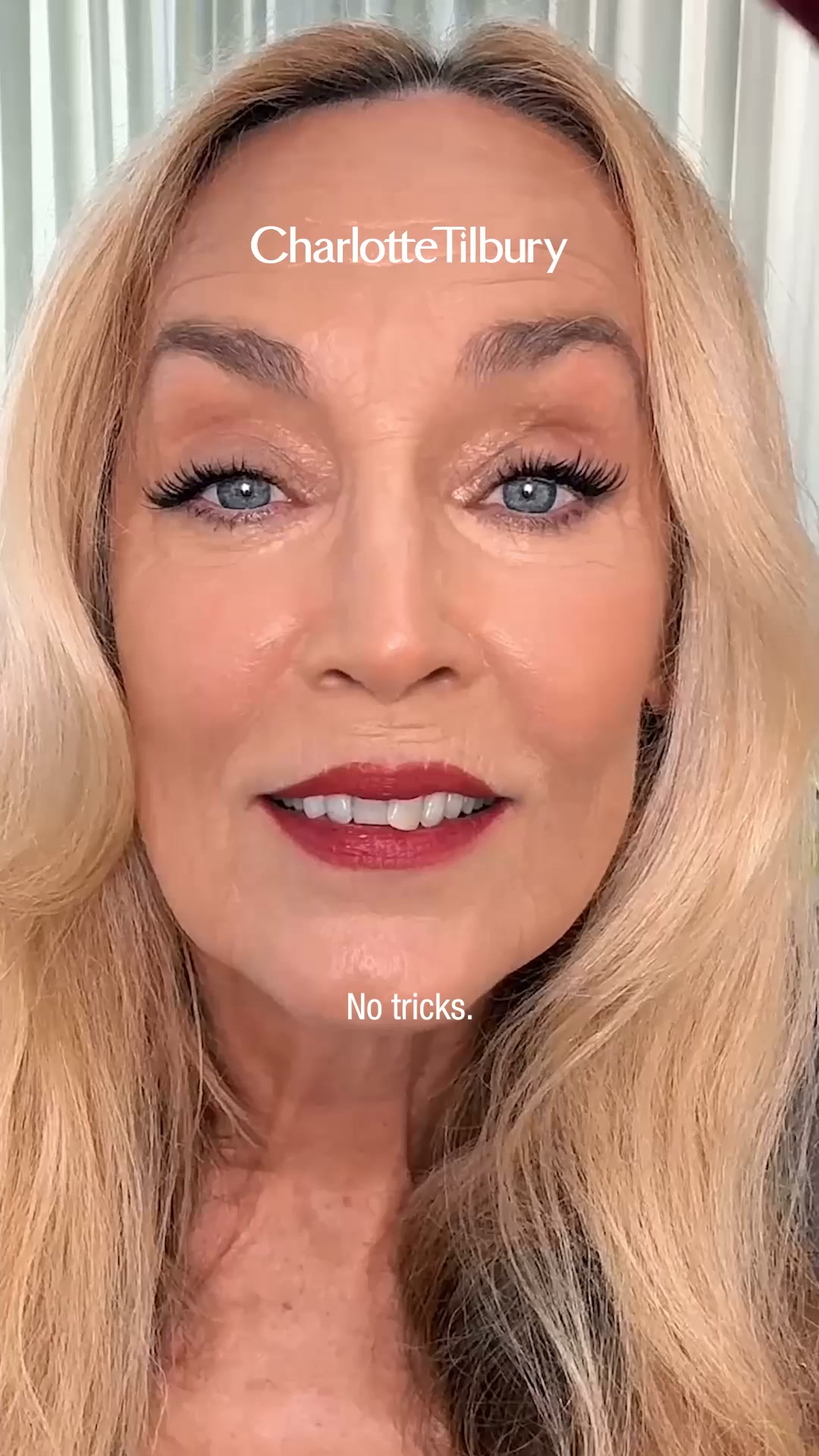 Charlotte Tilbury Facebook ad: NEW AIRBRUSH ICON!