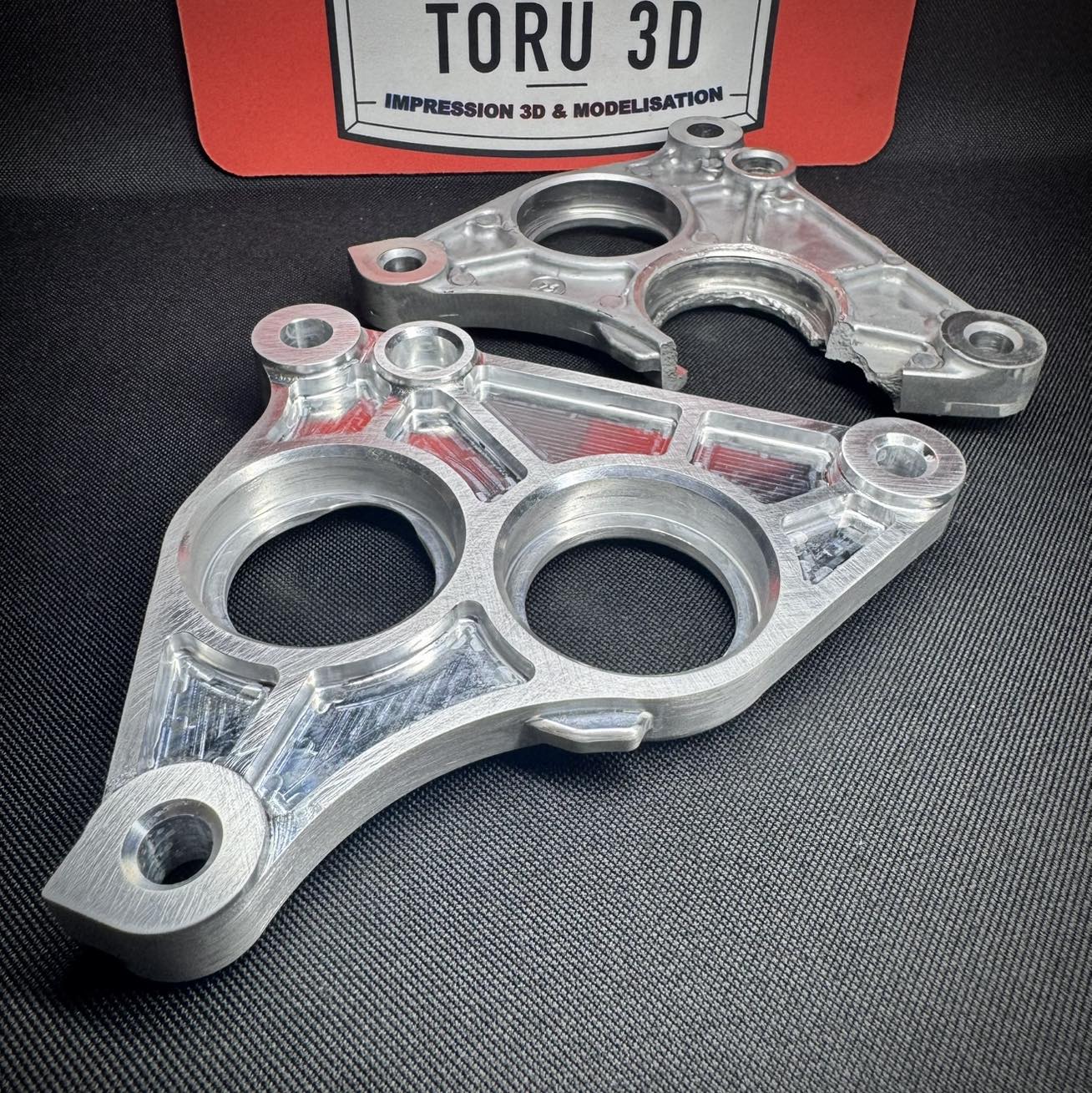 Toru 3D - Impression 3D à Tahiti Facebook ad: Fixation de carter moteur, Kubota