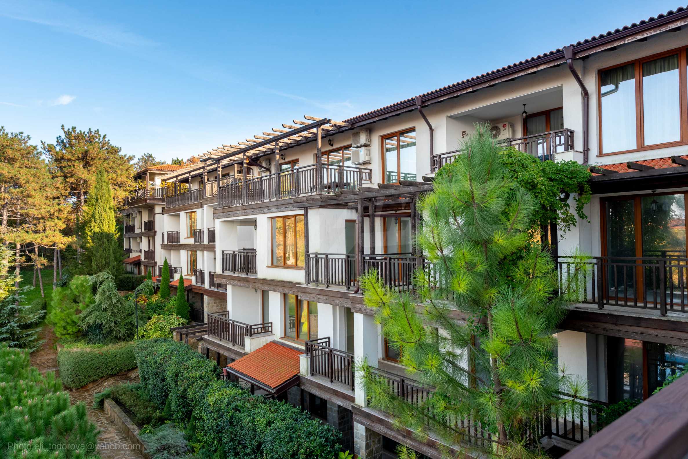 SUPRIMMO Facebook ad: Discover your dream holiday home on the sunny…