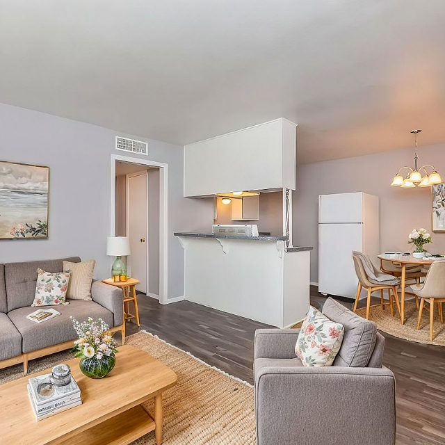Zillow Apartments for Rent Facebook ad