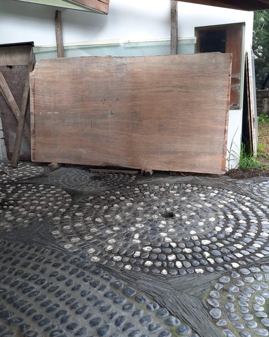 Luis Pérez Facebook ad: Placas de marmol 5 Travertino rojo y 1 Santo Tomas, 2…