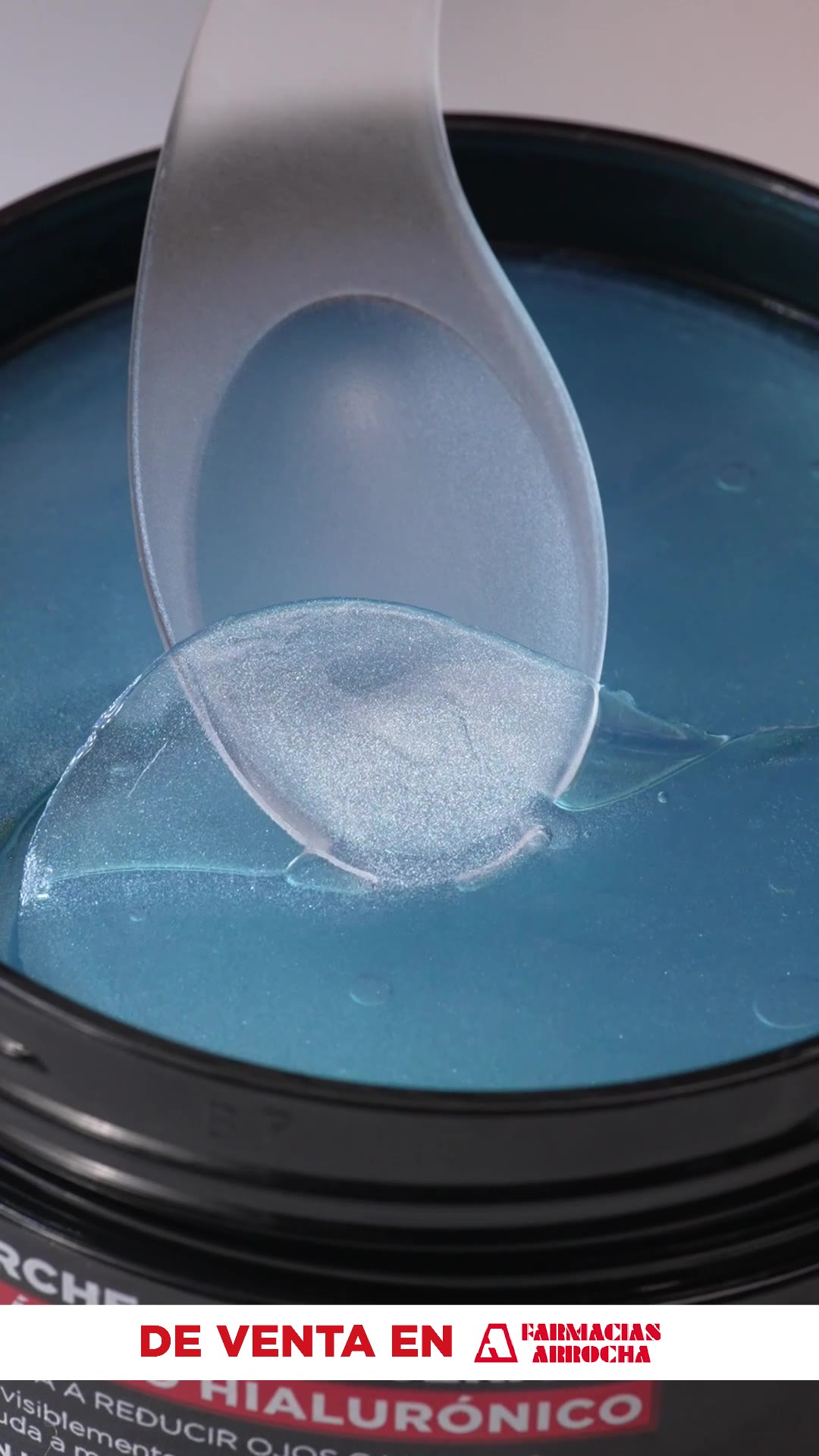 Revlon Cuidado Personal Facebook ad: Revitaliza tu mirada con los parches para ojos…