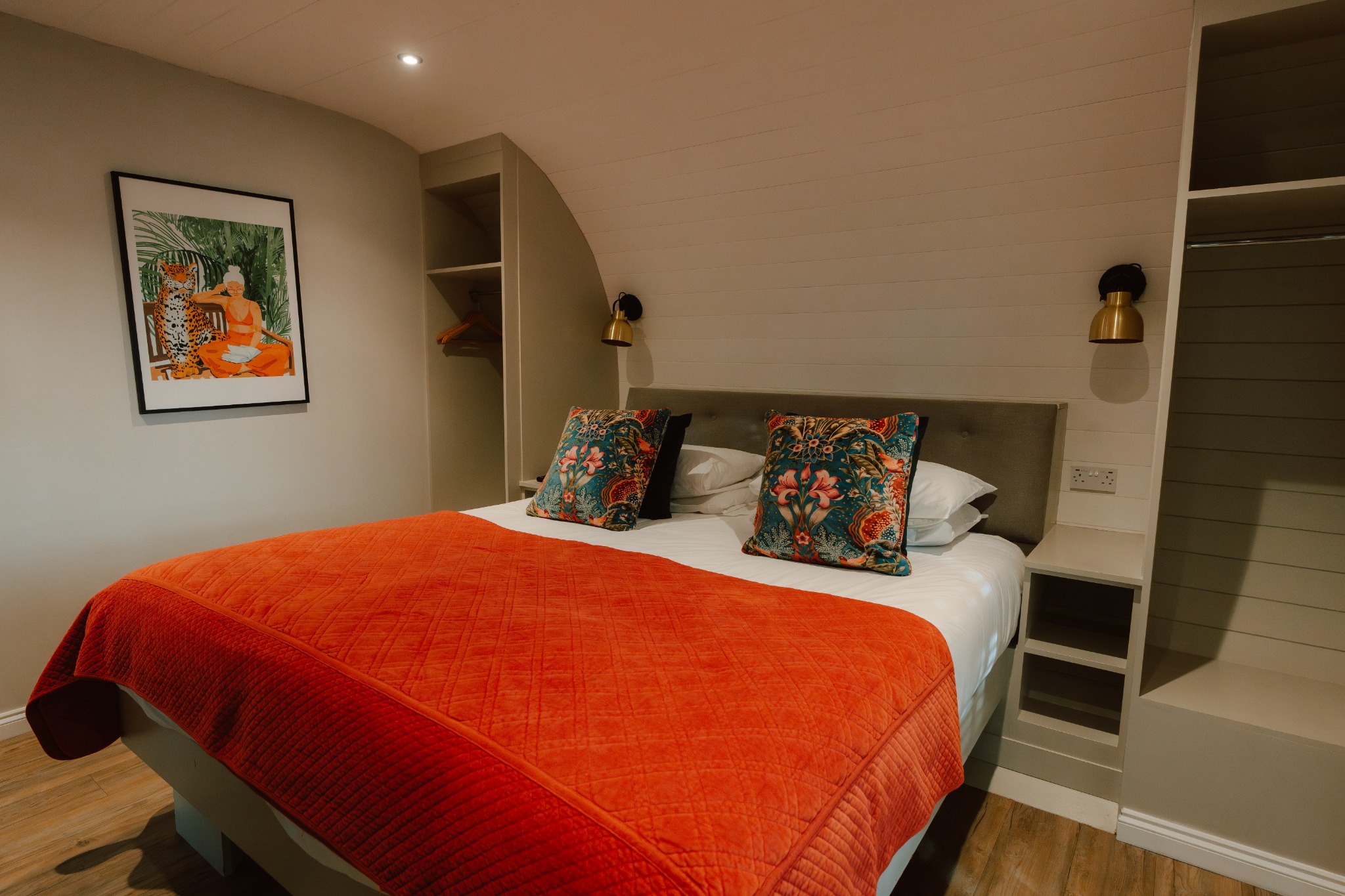Solid Luxury - Balmeadowside Lodges Facebook ad