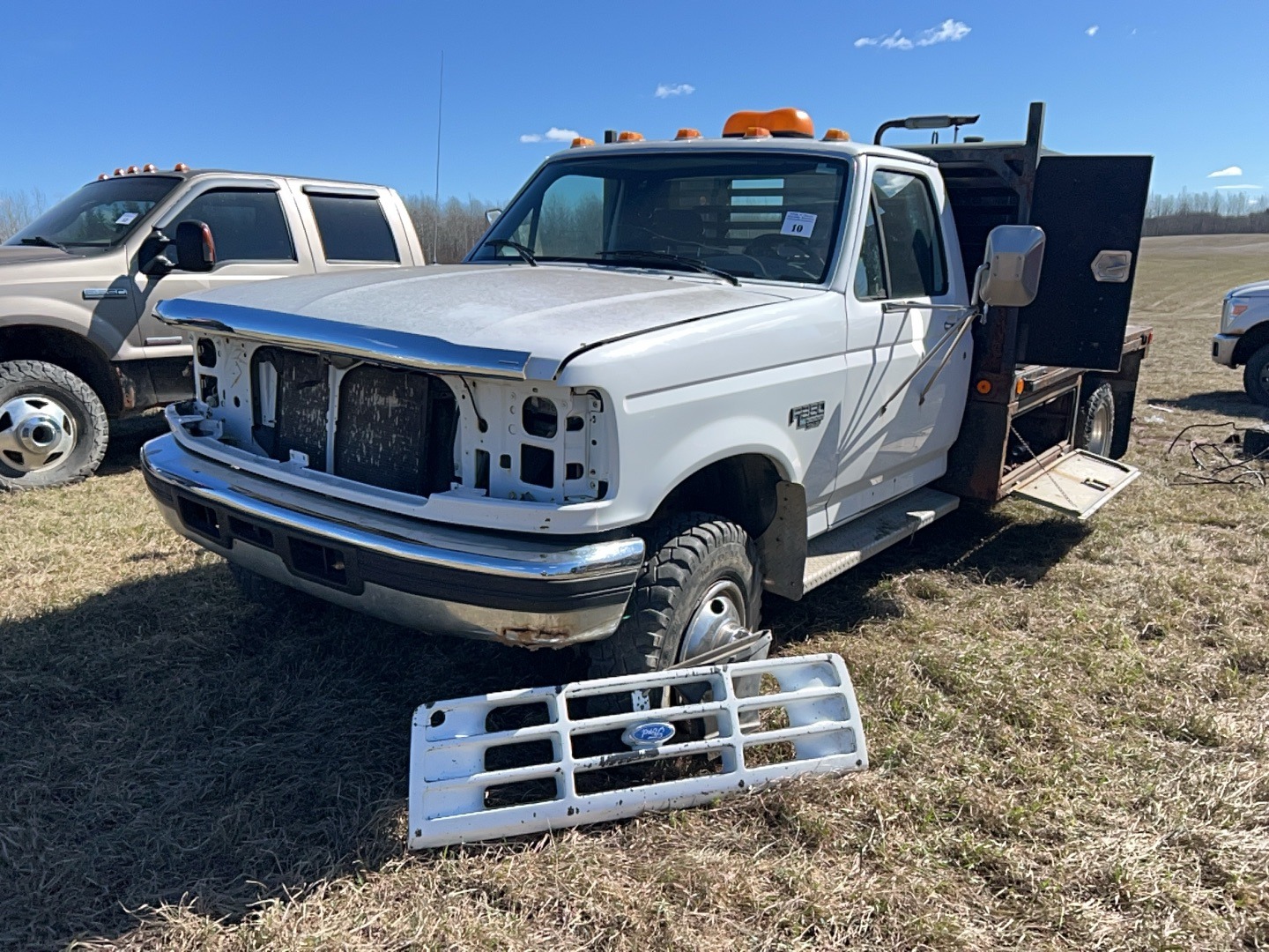 Allen B. Olson Auction Facebook ad: Unreserved Farm Sale for Allan Wilson