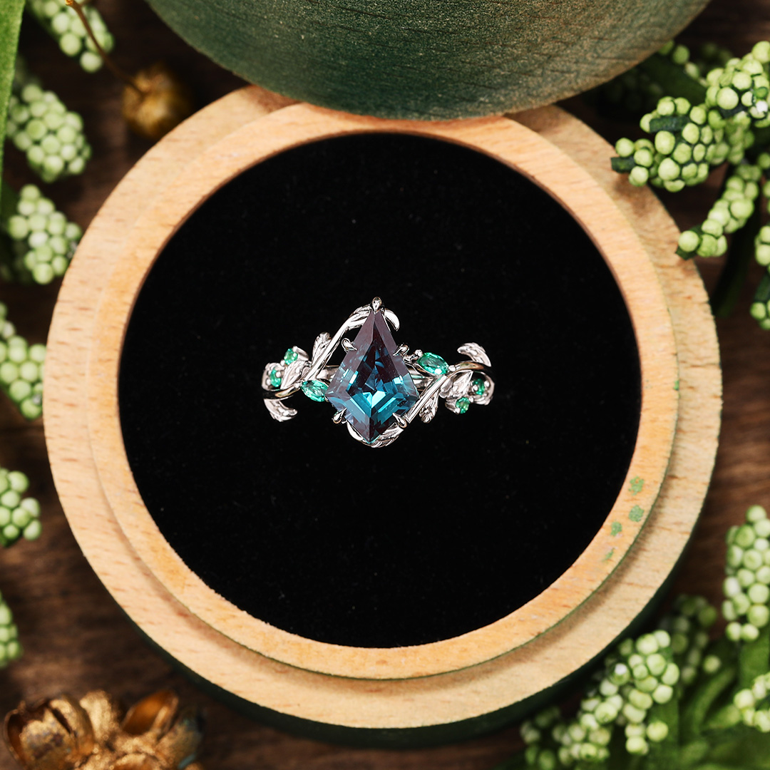 Molly Jewelry US Facebook ad