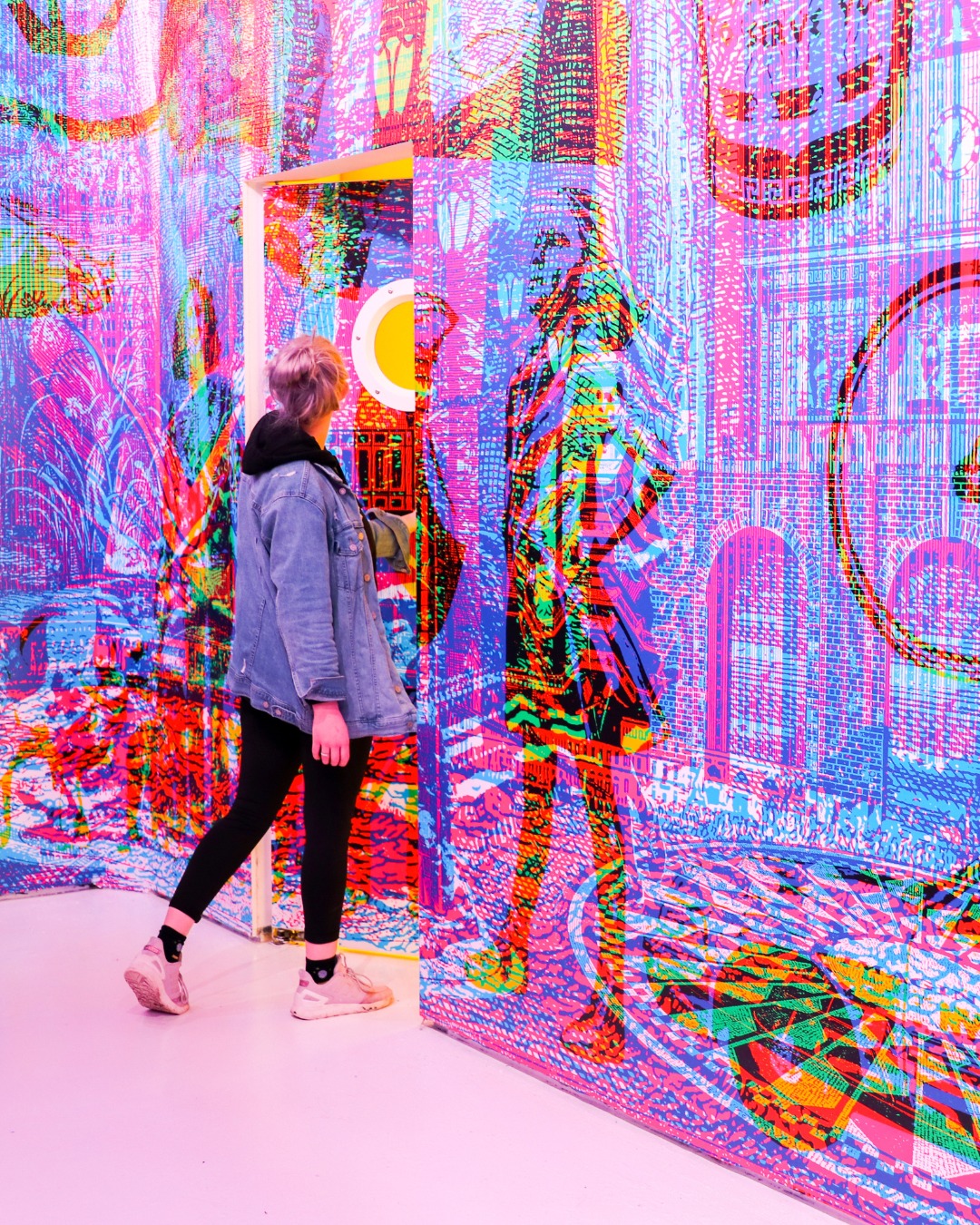 Color Factory Facebook ad: Escape into color.