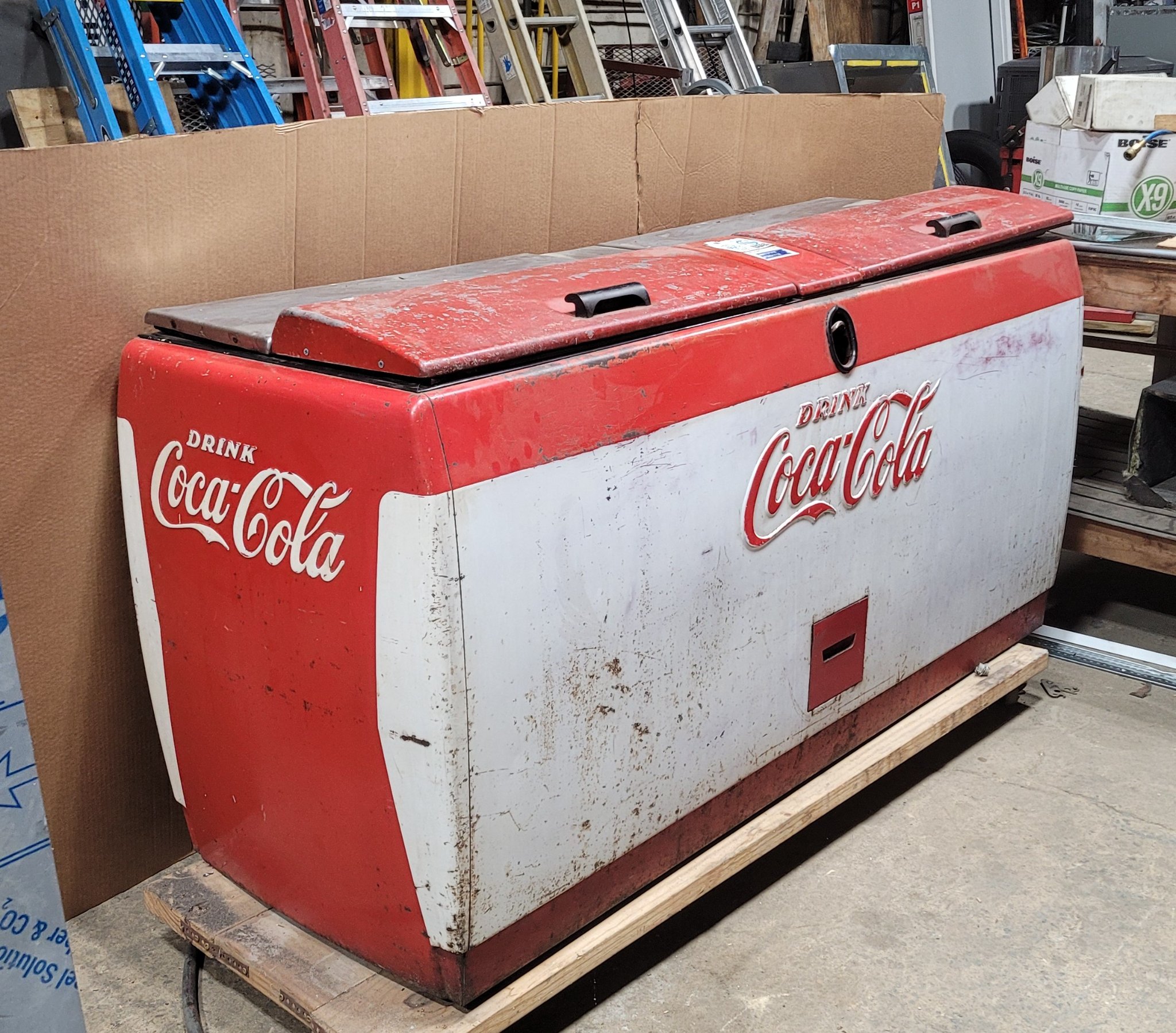 Heather Richey Weisman Facebook ad: Vintage Coca‐Cola Cooler, Fully Refurbished, Working…