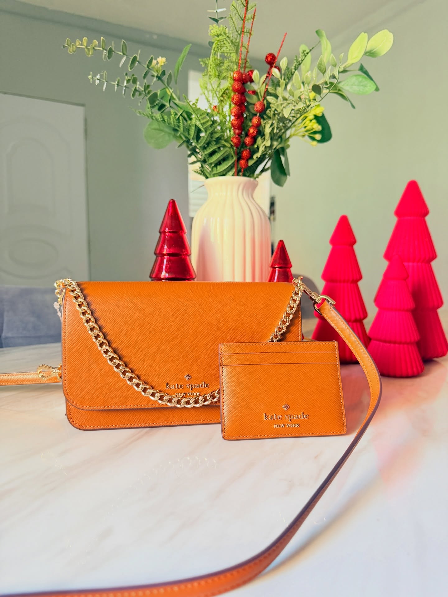 cactus_storerd Facebook ad: Clásica, elegante y lista para tu día a…