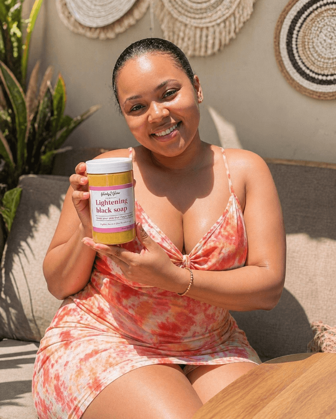 Blinks Glow Facebook ad: https://blinks2glow.com/newglowingskin
