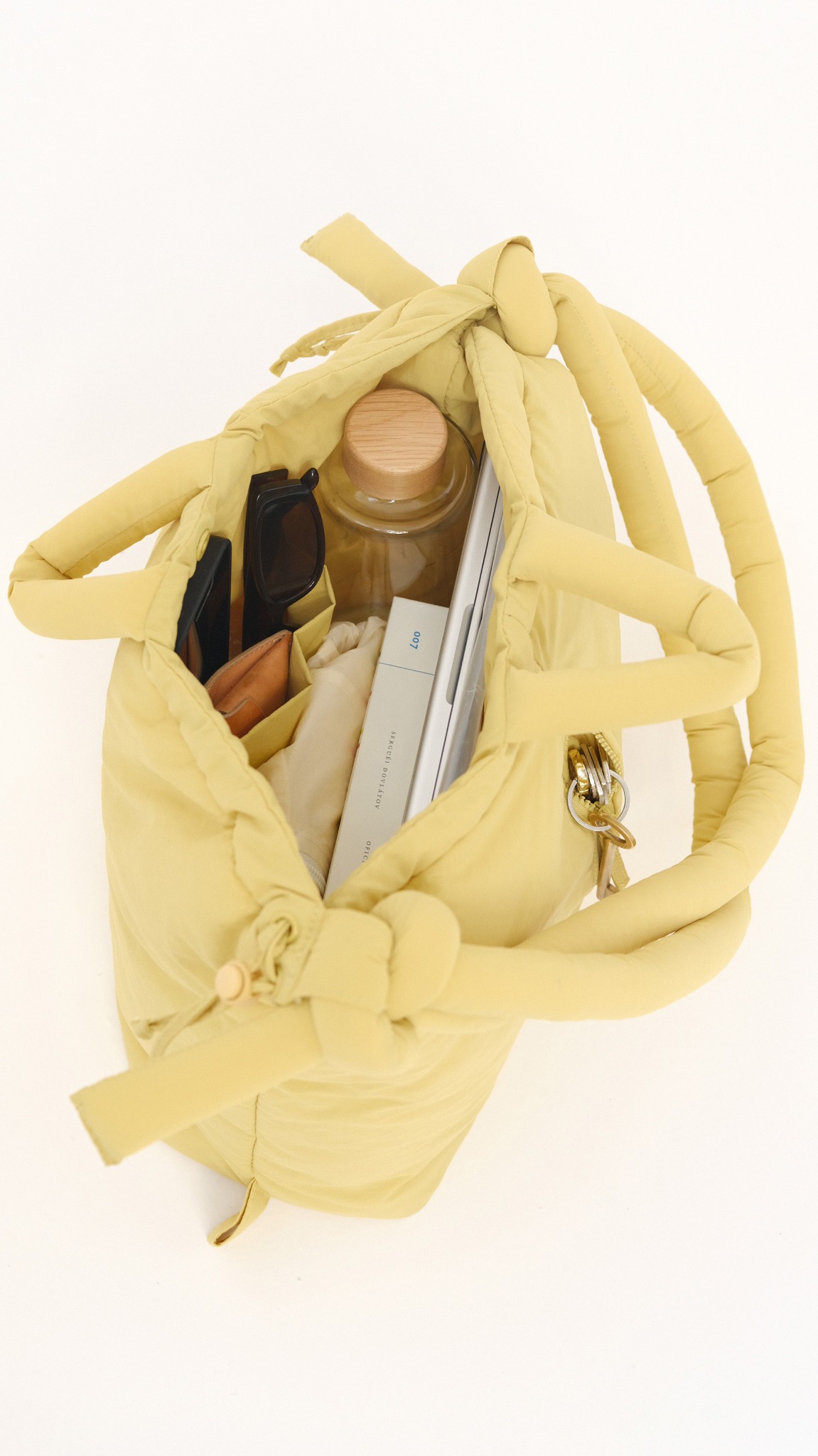 Riceminimal Facebook ad: Ona Soft Bag