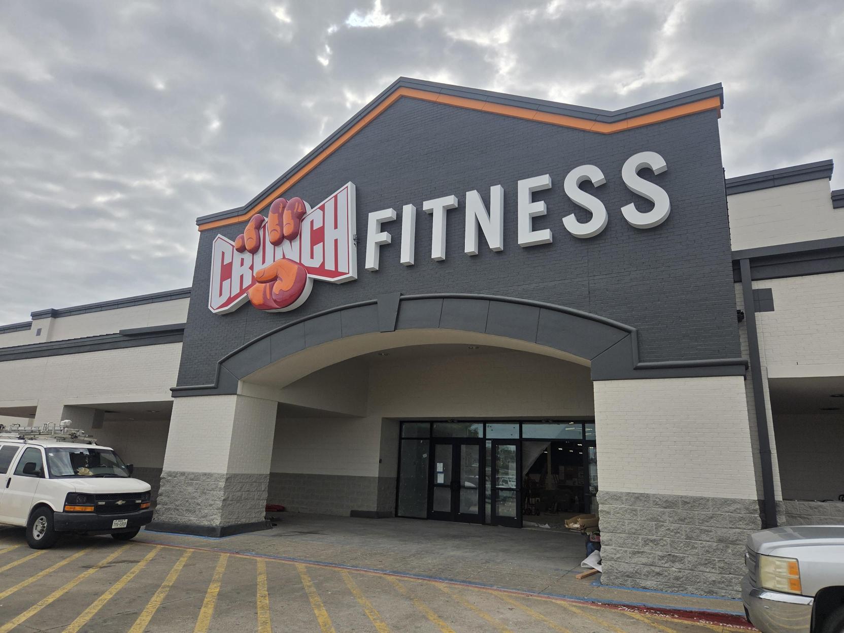 Crunch Fitness Facebook ad