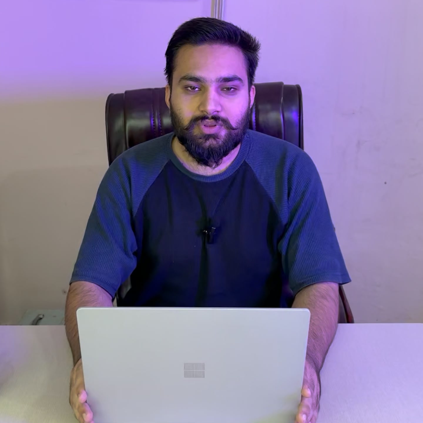 Ziclon Facebook ad: Your 24/7 AI Sales Assistant