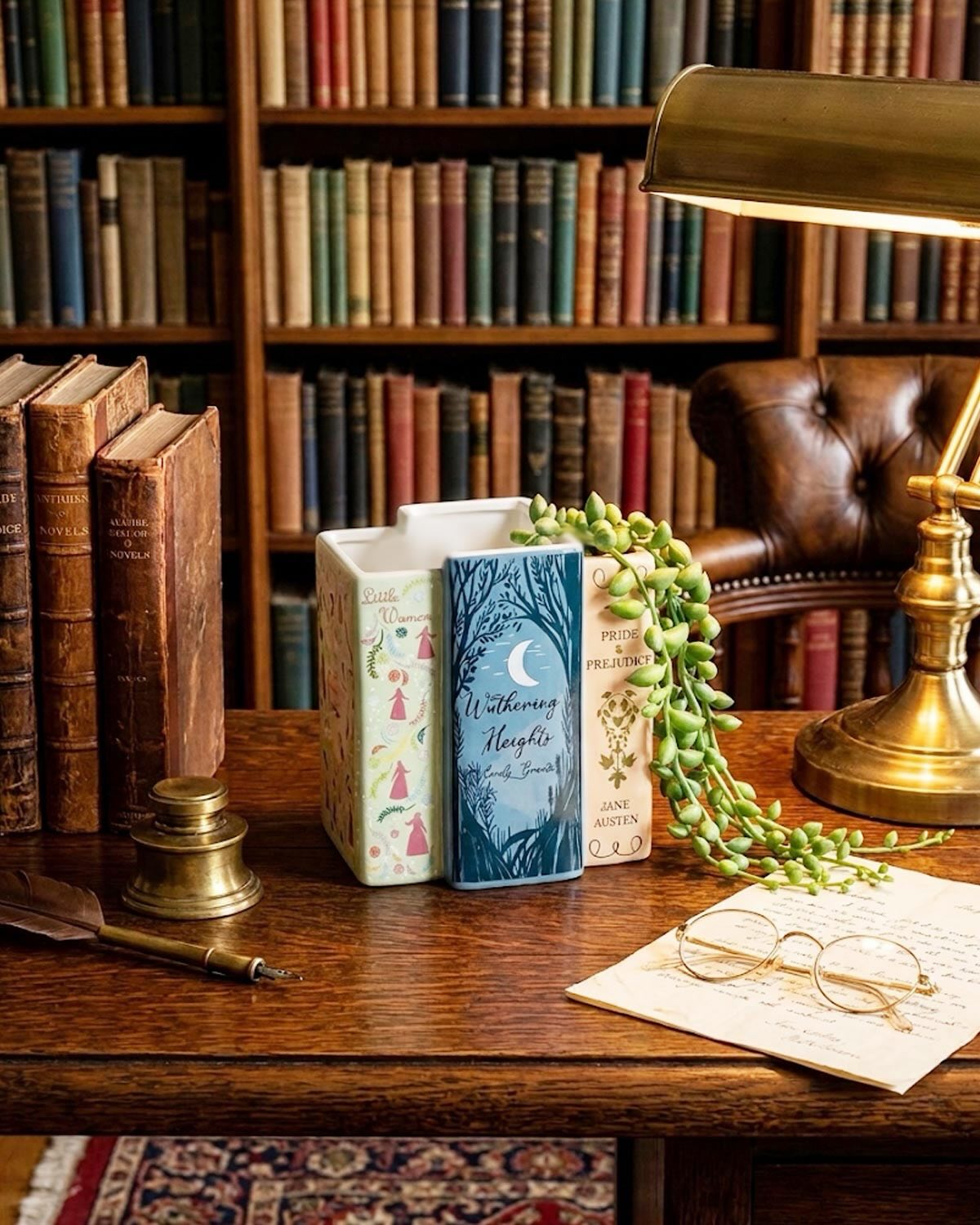 Chelsea Chelsea Facebook ad: Gifts for Book Lovers