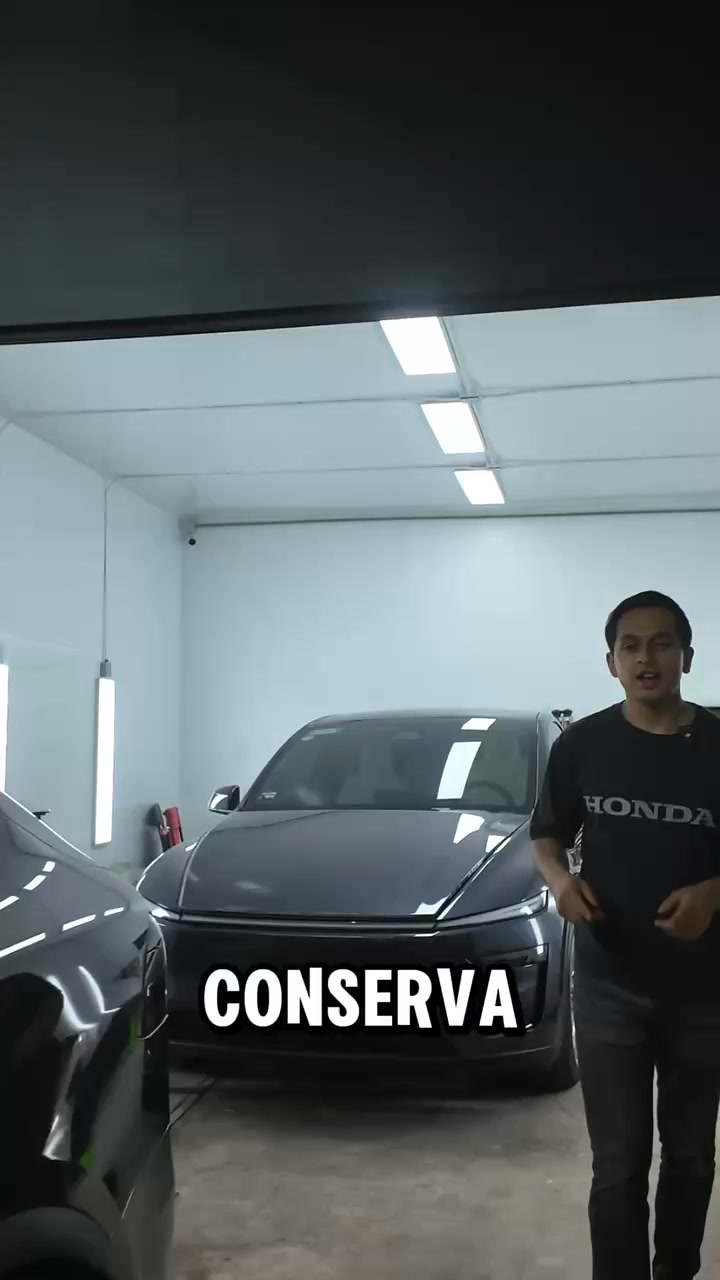 Revline Car Detailing Facebook ad: No te quedes fuera