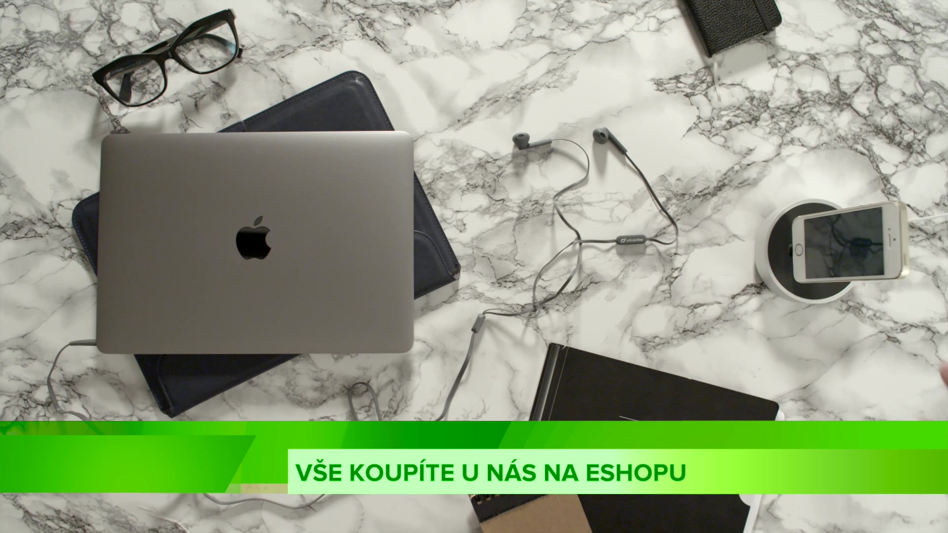 iPouzdro.cz Facebook ad: 40.000+ kusů zboží skladem >>