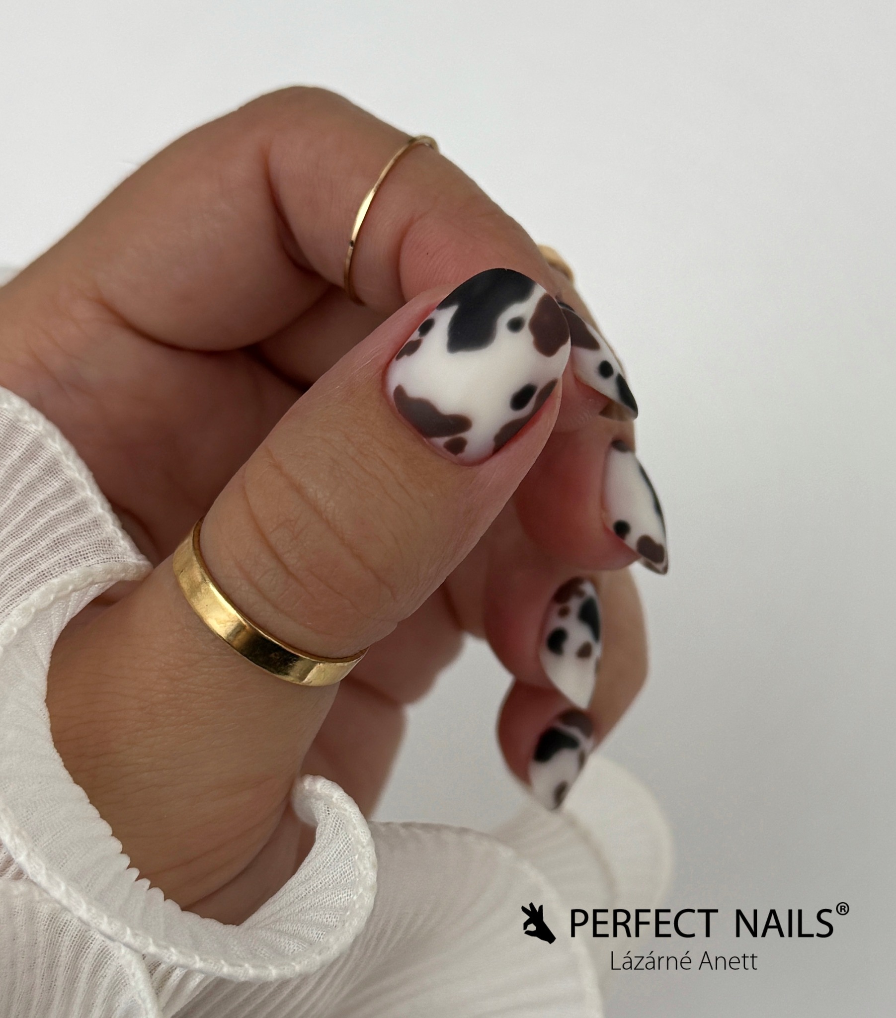 Perfect Nails Europe Facebook ad: Melyik minta vagy te?