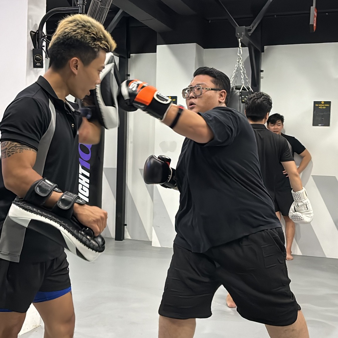 Fight100 Kickboxing - Quán Quân Giảm Mỡ Facebook ad