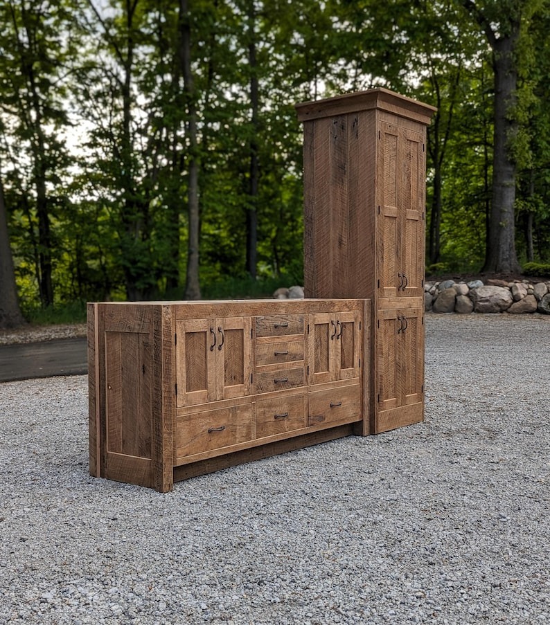Keeriah Facebook ad: Handcrafted Rustic Reclaimed Barnwood Cabinetry